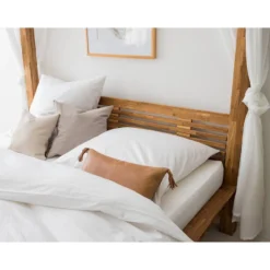 Lit à Baldaquin Lisa -Promos Déco Vestiaire Boutique 1000012790 190516 15254700008 GALLERYIMAGES P000000001000012790