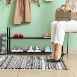 Étagère à Chaussures Métal Noir -Promos Déco Vestiaire Boutique 3971fe7c6fcb41538c84fad492487260