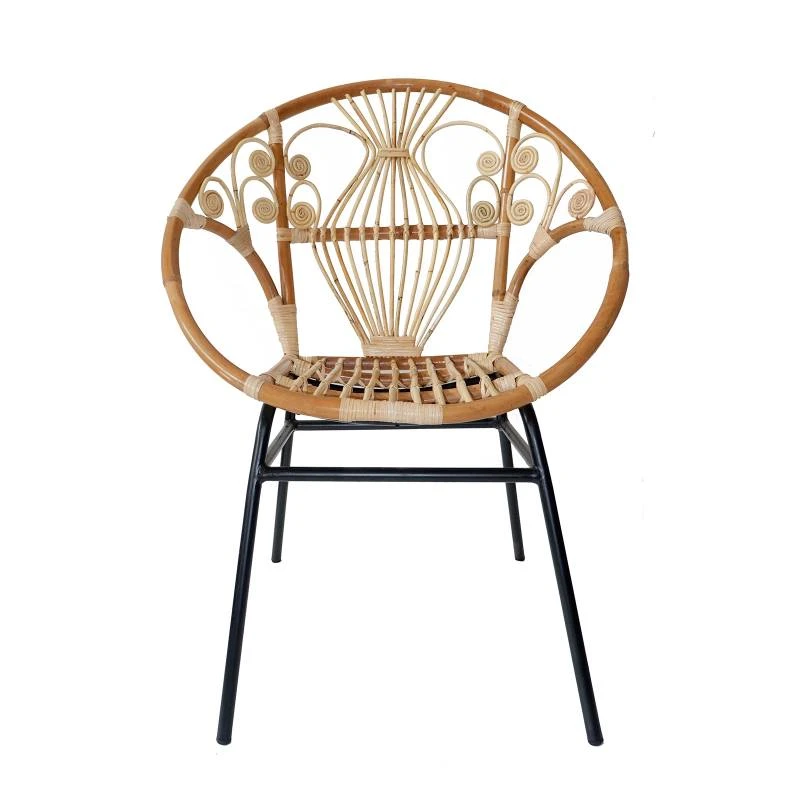 Timea - Chaise En Rotin Vintage Et Pieds 2 Timea - Chaise En Rotin Vintage Et Pieds – Image 2