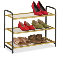 Étagère Argentée à Chaussures -Promos Déco Vestiaire Boutique 755c2c0744cc45f3ab5ae21550005343.cropped 255 384 2147 1992.processed