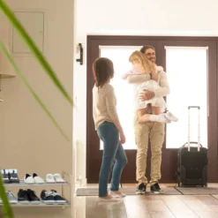 Étagère à Chaussures Noyer 6 Paires -Promos Déco Vestiaire Boutique 757e72c6e6c1410ca2220ffd85c9785a