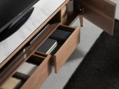 Meuble TV En Bois De Noyer Et Porcelaine -Promos Déco Vestiaire Boutique e6331d31aebf4e2cb7bc2f75498c2508