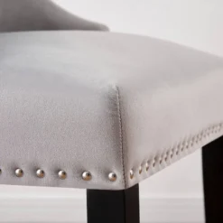 4 Chaises De Salle à Manger Windsor -Promos Déco Vestiaire Boutique f29a1ec6ae1c4e19addfa1d6cdbd372d