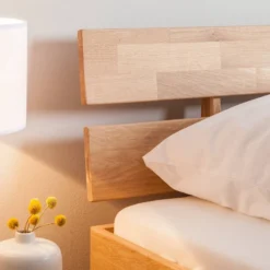 Lit En Bois Massif EosWOOD -Promos Déco Vestiaire Boutique massivholzbett eoswood inklusive 4 bettkaesten eiche massiv 180 x 200cm eiche weissoel 3597589